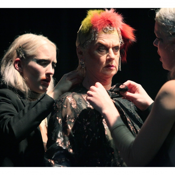 Play maids 05  sanne peper klein formaat website
